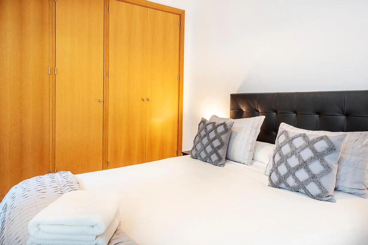 Alohamundi Velarde II Apartment Seville