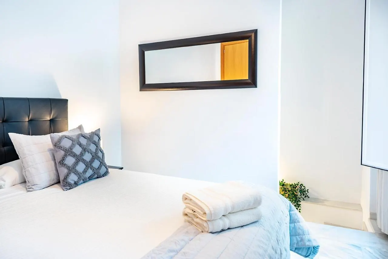 Alohamundi Velarde II Apartment Seville Spain