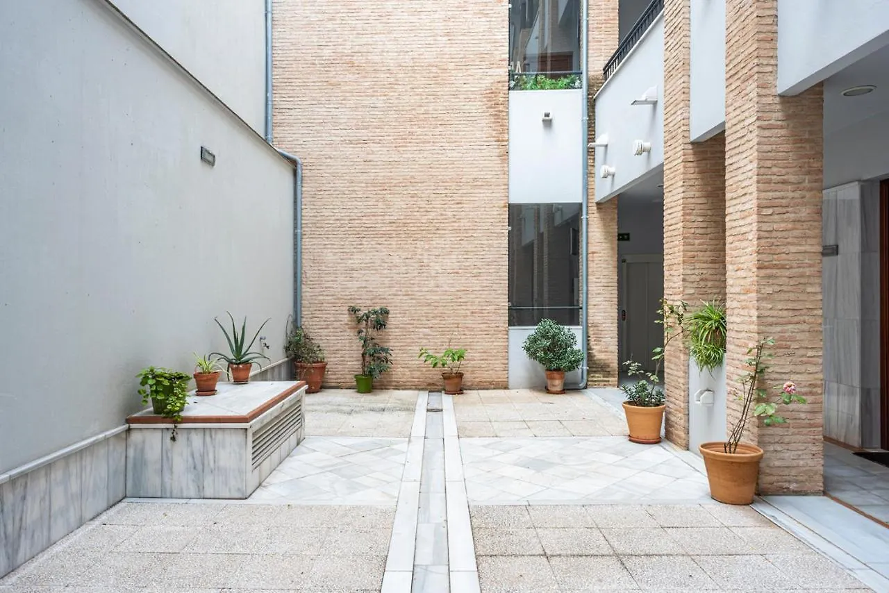 Alohamundi Velarde II Apartment Seville
