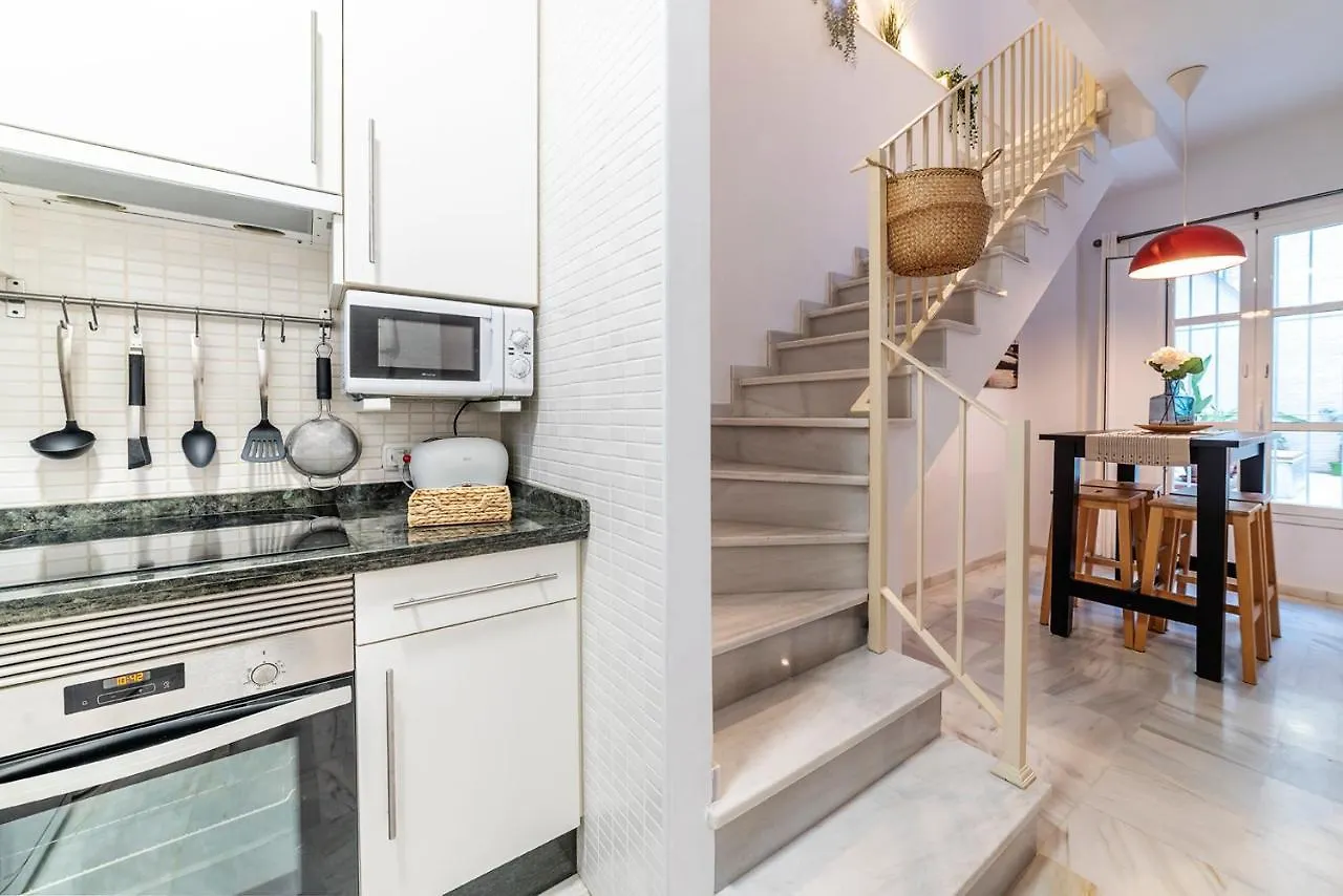 Alohamundi Velarde II Apartment Seville