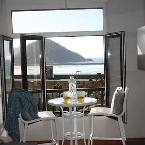 Playa Zurriola Vistas Al Mar San Sebastián