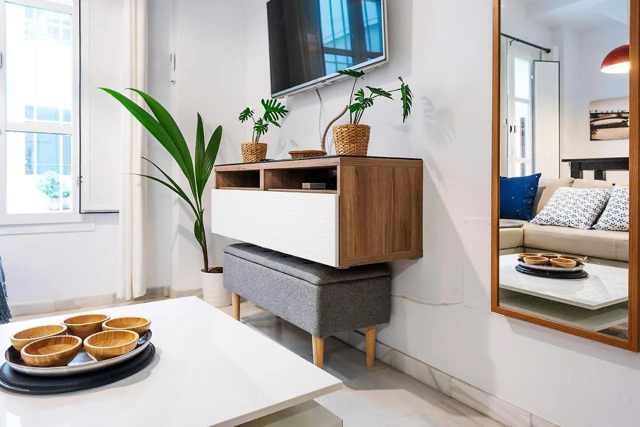 Alohamundi Velarde II Apartment Seville 0*,
